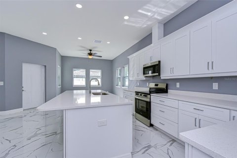 Villa ou maison à vendre à Pinellas Park, Floride: 3 chambres, 214.33 m2 № 2148168 - photo 20