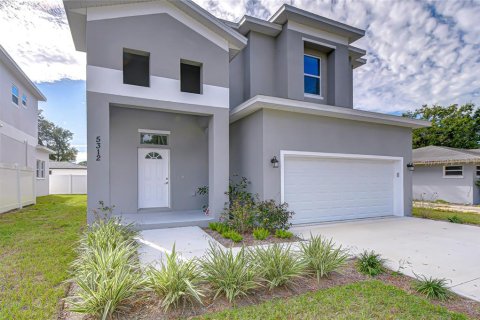 Villa ou maison à vendre à Pinellas Park, Floride: 3 chambres, 214.33 m2 № 2148168 - photo 2
