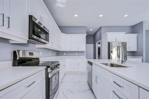 Villa ou maison à vendre à Pinellas Park, Floride: 3 chambres, 214.33 m2 № 2148168 - photo 16
