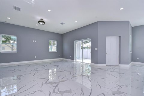 Villa ou maison à vendre à Pinellas Park, Floride: 3 chambres, 214.33 m2 № 2148168 - photo 22