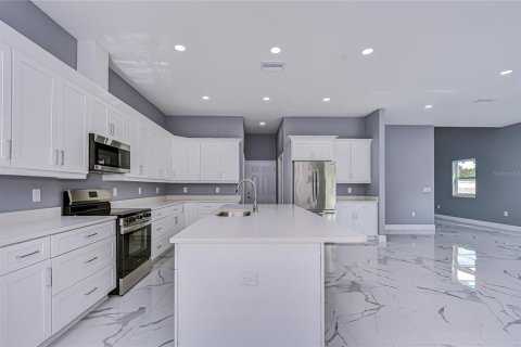 Villa ou maison à vendre à Pinellas Park, Floride: 3 chambres, 214.33 m2 № 2148168 - photo 15