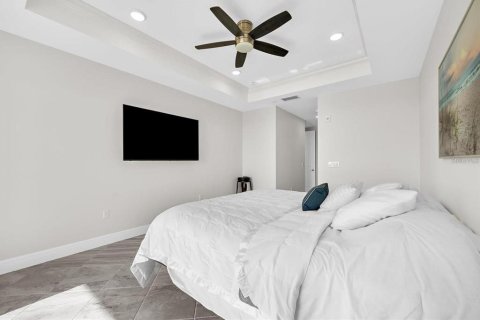Condo in Venice, Florida, 3 bedrooms  № 2221967 - photo 18