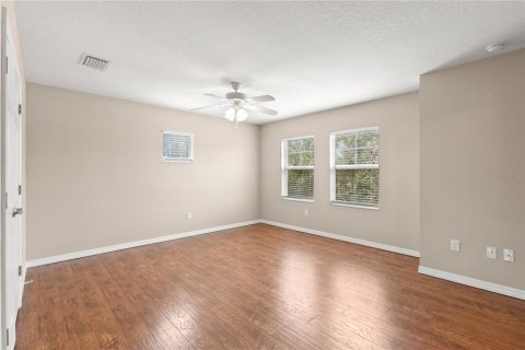 House in Tampa, Florida 4 bedrooms, 217.02 sq.m. № 1810659 - photo 20