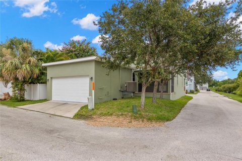 House in Tampa, Florida 4 bedrooms, 217.02 sq.m. № 1810659 - photo 19
