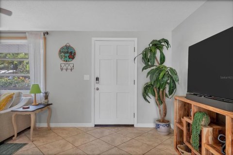 Villa ou maison à louer à Sarasota, Floride: 3 chambres, 114.08 m2 № 2166159 - photo 5