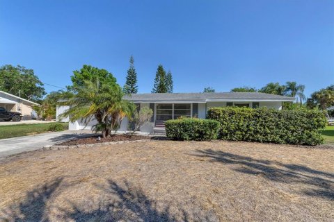 Villa ou maison à louer à Sarasota, Floride: 3 chambres, 114.08 m2 № 2166159 - photo 2