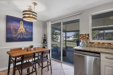Villa ou maison à louer à Sarasota, Floride: 3 chambres, 114.08 m2 № 2166159 - photo 15
