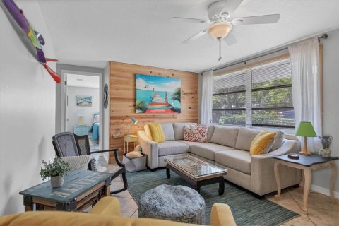 Villa ou maison à louer à Sarasota, Floride: 3 chambres, 114.08 m2 № 2166159 - photo 8