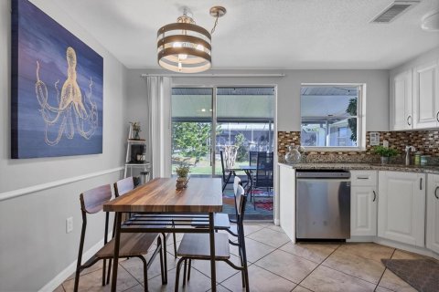 Villa ou maison à louer à Sarasota, Floride: 3 chambres, 114.08 m2 № 2166159 - photo 12
