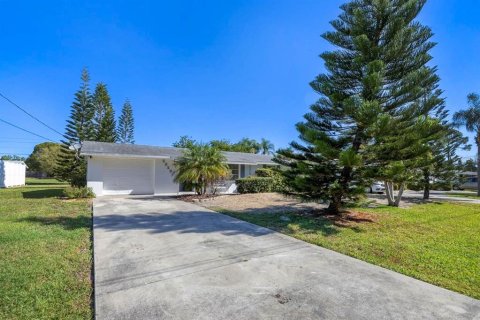 Villa ou maison à Sarasota, Floride 3 chambres, 114.08 m2 № 2166159