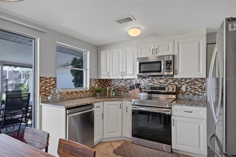Villa ou maison à louer à Sarasota, Floride: 3 chambres, 114.08 m2 № 2166159 - photo 13