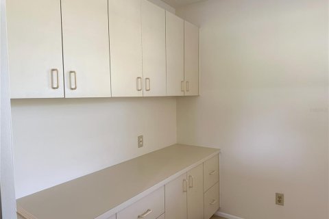 Copropriété à louer à Sarasota, Floride: 2 chambres, 103.86 m2 № 2418961 - photo 8