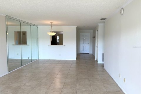 Copropriété à louer à Sarasota, Floride: 2 chambres, 103.86 m2 № 2418961 - photo 10