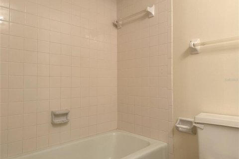 Copropriété à louer à Sarasota, Floride: 2 chambres, 103.86 m2 № 2418961 - photo 17