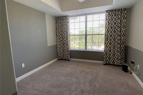 Townhouse in Davenport, Florida 4 bedrooms, 241.17 sq.m. № 1813498 - photo 18