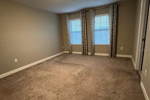 Townhouse in Davenport, Florida 4 bedrooms, 241.17 sq.m. № 1813498 - photo 11