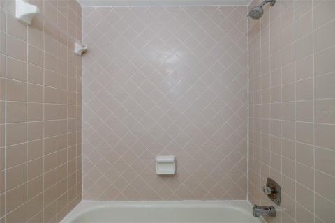 Condo in New Port Richey, Florida, 2 bedrooms  № 1802230 - photo 15