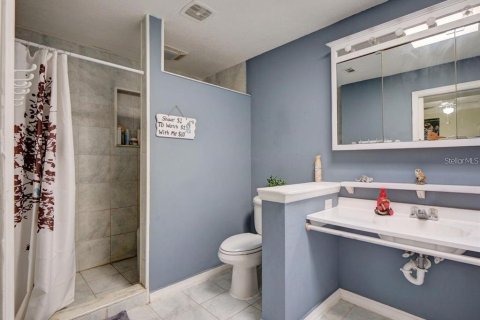 Villa ou maison à vendre à Sorrento, Floride: 4 chambres, 175.77 m2 № 2404988 - photo 9