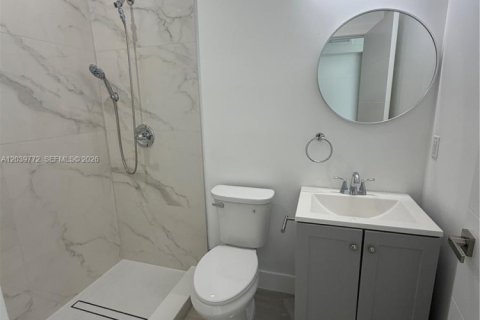 House in Miami, Florida 3 bedrooms № 2089473 - photo 10