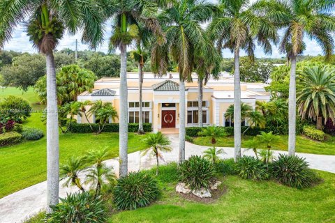 Villa ou maison à vendre à Jupiter, Floride: 3 chambres, 408.12 m2 № 1955705 - photo 2