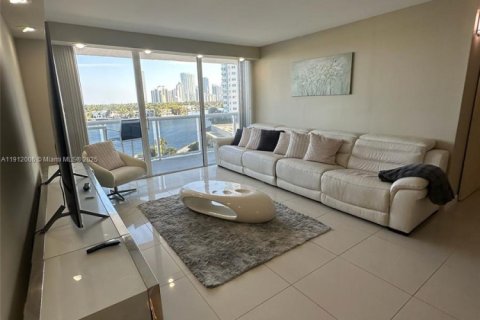 Condo in Aventura, Florida, 3 bedrooms № 1974983 - photo 7