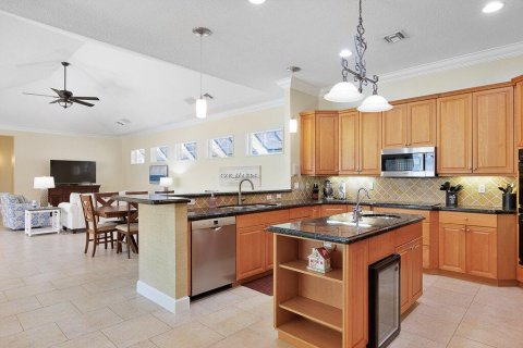 Villa ou maison à louer à Vero Beach, Floride: 4 chambres, 285.12 m2 № 2276157 - photo 10
