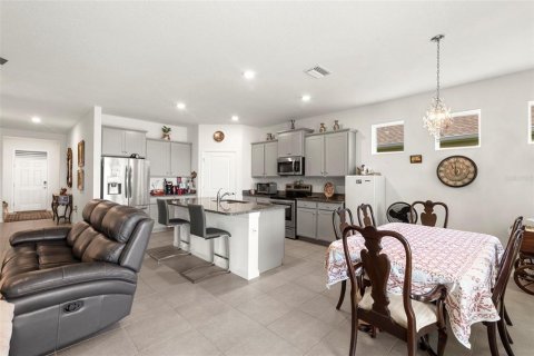 House in Riverview, Florida 4 bedrooms, 190.08 sq.m. № 1827073 - photo 20