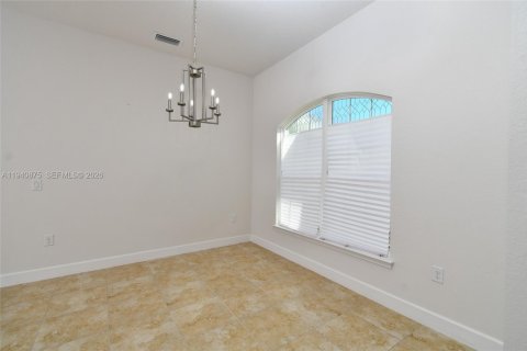 Купить виллу или дом в Лихай-Эйкерс, Флорида 4 спальни, № 1998390 - фото 8