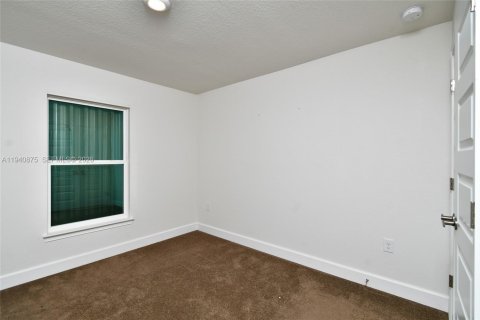 Купить виллу или дом в Лихай-Эйкерс, Флорида 4 спальни, № 1998390 - фото 23