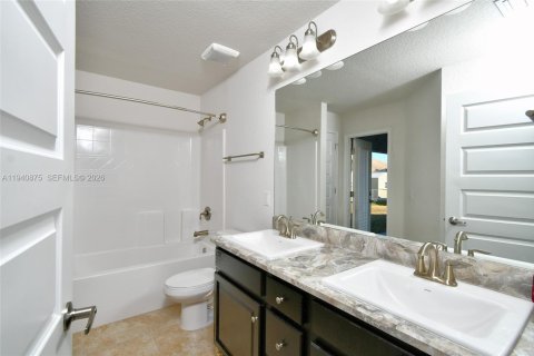 Купить виллу или дом в Лихай-Эйкерс, Флорида 4 спальни, № 1998390 - фото 24