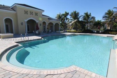Casa en venta en Port St. Lucie, Florida, 2 dormitorios, 160.44 m2 № 1964470 - foto 15