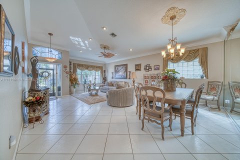 House in Delray Beach, Florida 3 bedrooms, 217.95 sq.m. № 1693286 - photo 5
