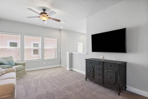 House in Fish Hawk, Florida 4 bedrooms, 233.46 sq.m. № 1613708 - photo 17