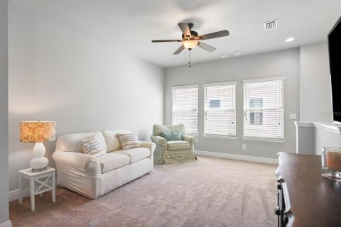 House in Fish Hawk, Florida 4 bedrooms, 233.46 sq.m. № 1613708 - photo 15