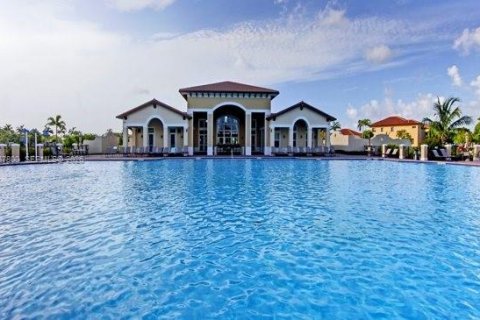 Touwnhouse à louer à Cutler Bay, Floride: 3 chambres, 94.57 m2 № 1996152 - photo 8