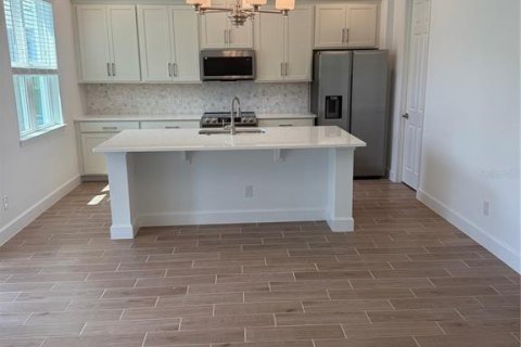 Casa en venta en Orlando, Florida, 4 dormitorios, 237.83 m2 № 1908339 - foto 4