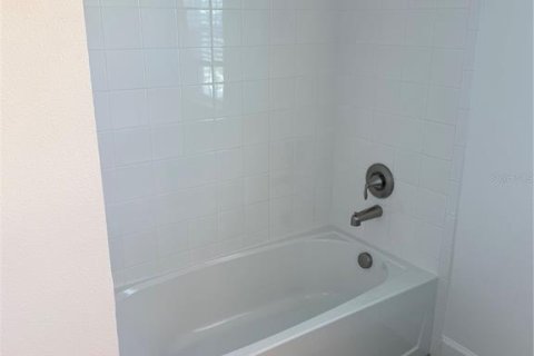 Casa en venta en Orlando, Florida, 4 dormitorios, 237.83 m2 № 1908339 - foto 9