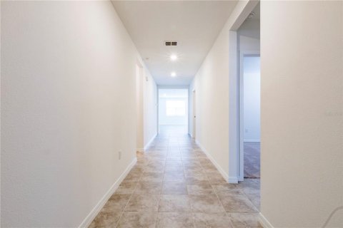 Casa en alquiler en Haines City, Florida, 4 dormitorios, 183.76 m2 № 1828387 - foto 5