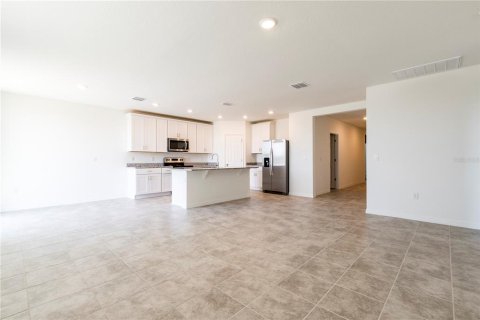 Casa en alquiler en Haines City, Florida, 4 dormitorios, 183.76 m2 № 1828387 - foto 10