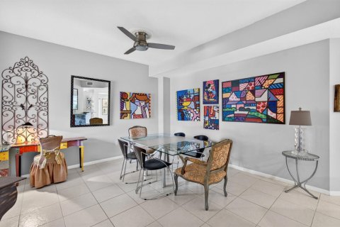 Condo in Boynton Beach, Florida, 3 bedrooms № 2370081 - photo 6