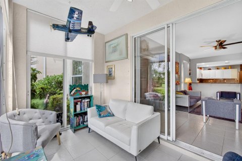 Condo in Boynton Beach, Florida, 3 bedrooms № 2370081 - photo 14