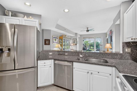 Condo in Boynton Beach, Florida, 3 bedrooms № 2370081 - photo 26