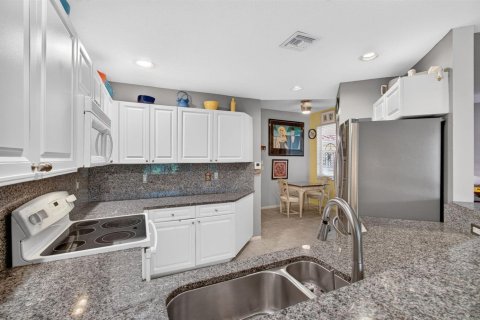 Condo in Boynton Beach, Florida, 3 bedrooms № 2370081 - photo 21