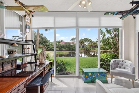 Condo in Boynton Beach, Florida, 3 bedrooms № 2370081 - photo 13
