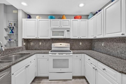 Condo in Boynton Beach, Florida, 3 bedrooms № 2370081 - photo 25