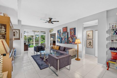 Condo in Boynton Beach, Florida, 3 bedrooms № 2370081 - photo 8