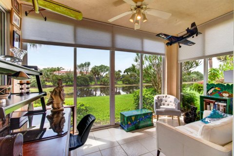 Condo in Boynton Beach, Florida, 3 bedrooms № 2370081 - photo 12