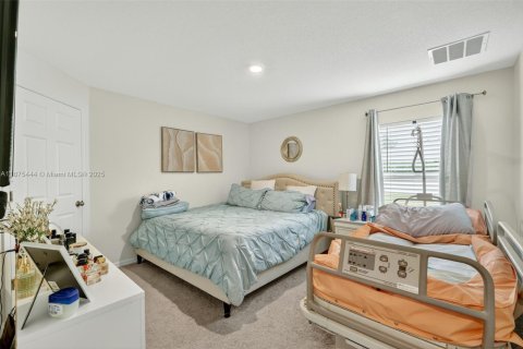 Casa en venta en Port St. Lucie, Florida, 3 dormitorios, 143.26 m2 № 1923211 - foto 10