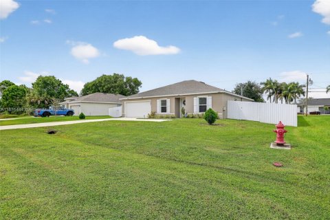 Casa en venta en Port St. Lucie, Florida, 3 dormitorios, 143.26 m2 № 1923211 - foto 2