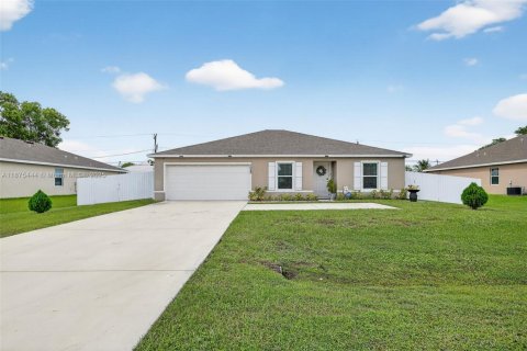 Casa en venta en Port St. Lucie, Florida, 3 dormitorios, 143.26 m2 № 1923211 - foto 1